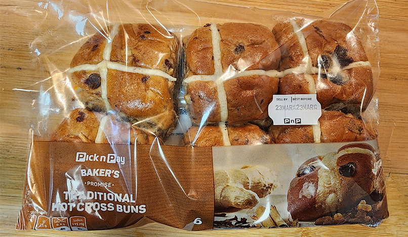 the ultimate hot cross bun tasting in 2025